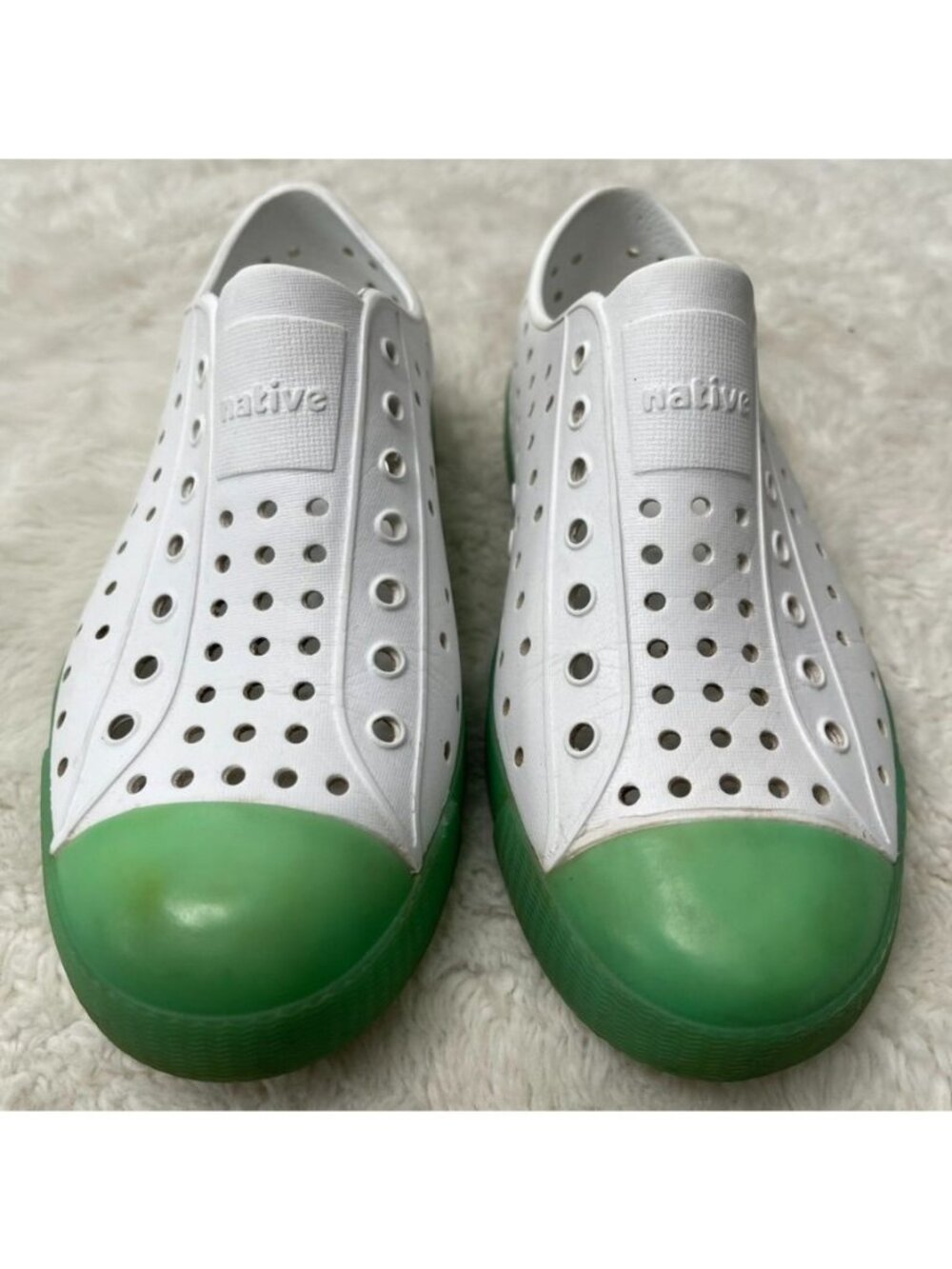 Native Jefferson Glow In The Dark Kids Shoes Size J2 White Green Washable Slip